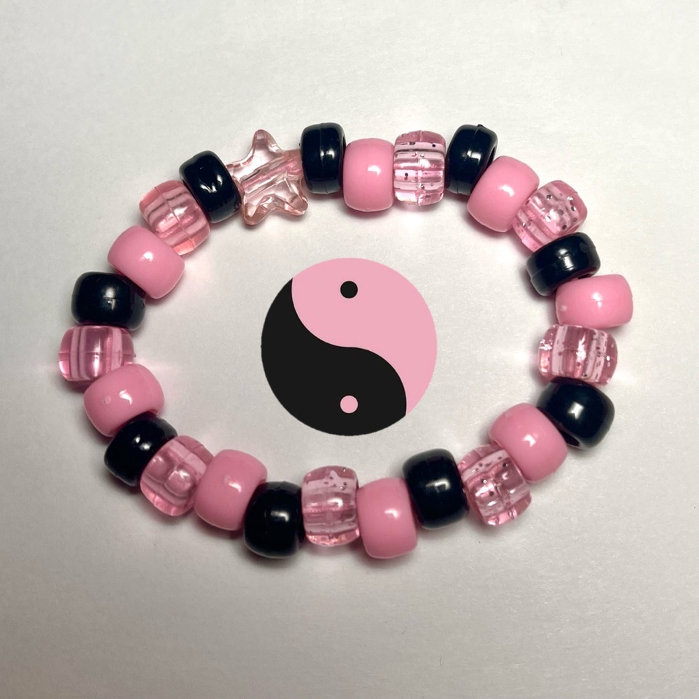 ✨ Pink and black scenecore Kandi bracelet with pink star